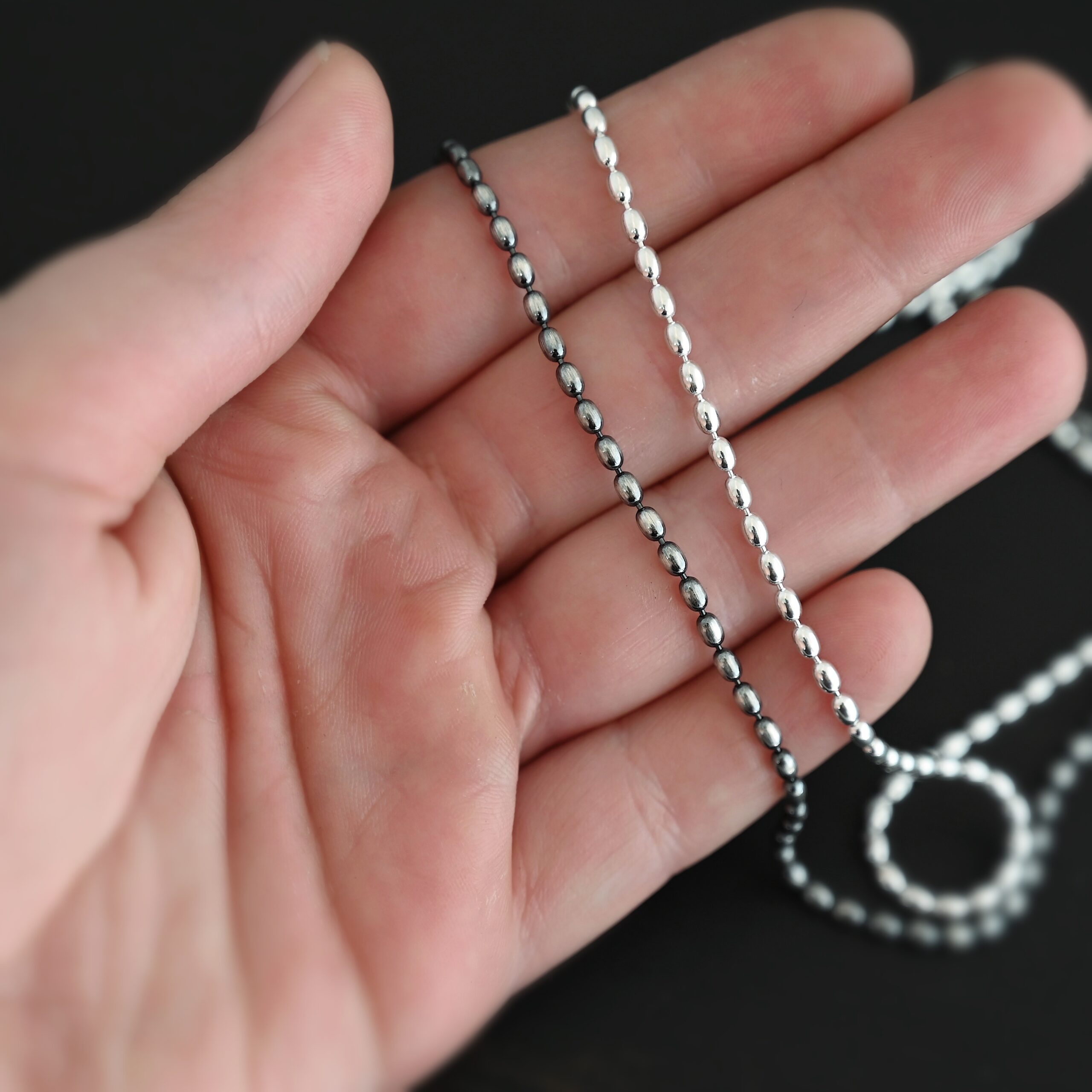 Bryn Beaded Chain - 2mm shiny and oxidized shown in hand
