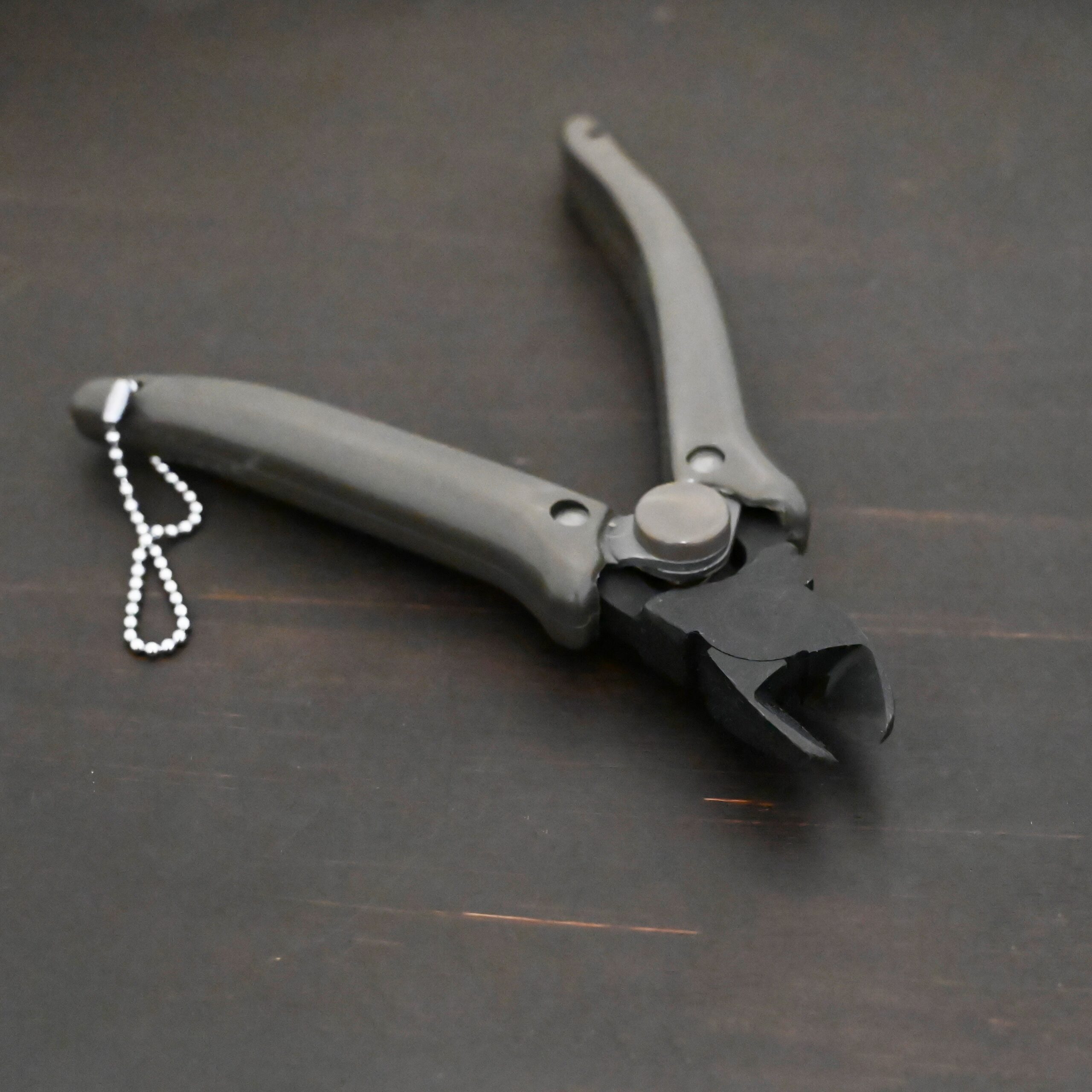 Felix Flush Cutting Pliers Power Max Full Flush Cutting Pliers - Grey plastic handle shown on dark background