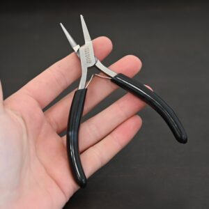 Round Flat Nosed Pliers – Roman