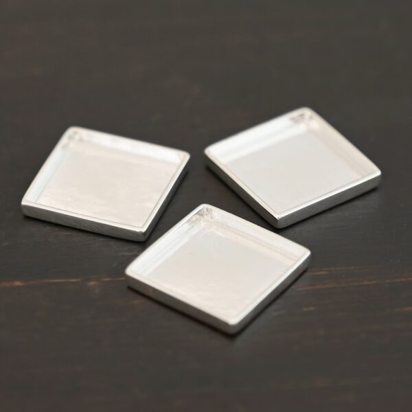 Thick square bezel cups - shiny shown on dark background