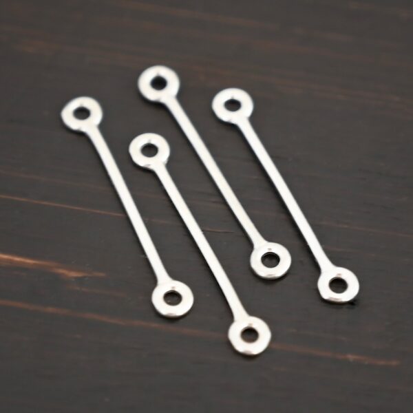 Stick Loop - Shiny shown on dark background