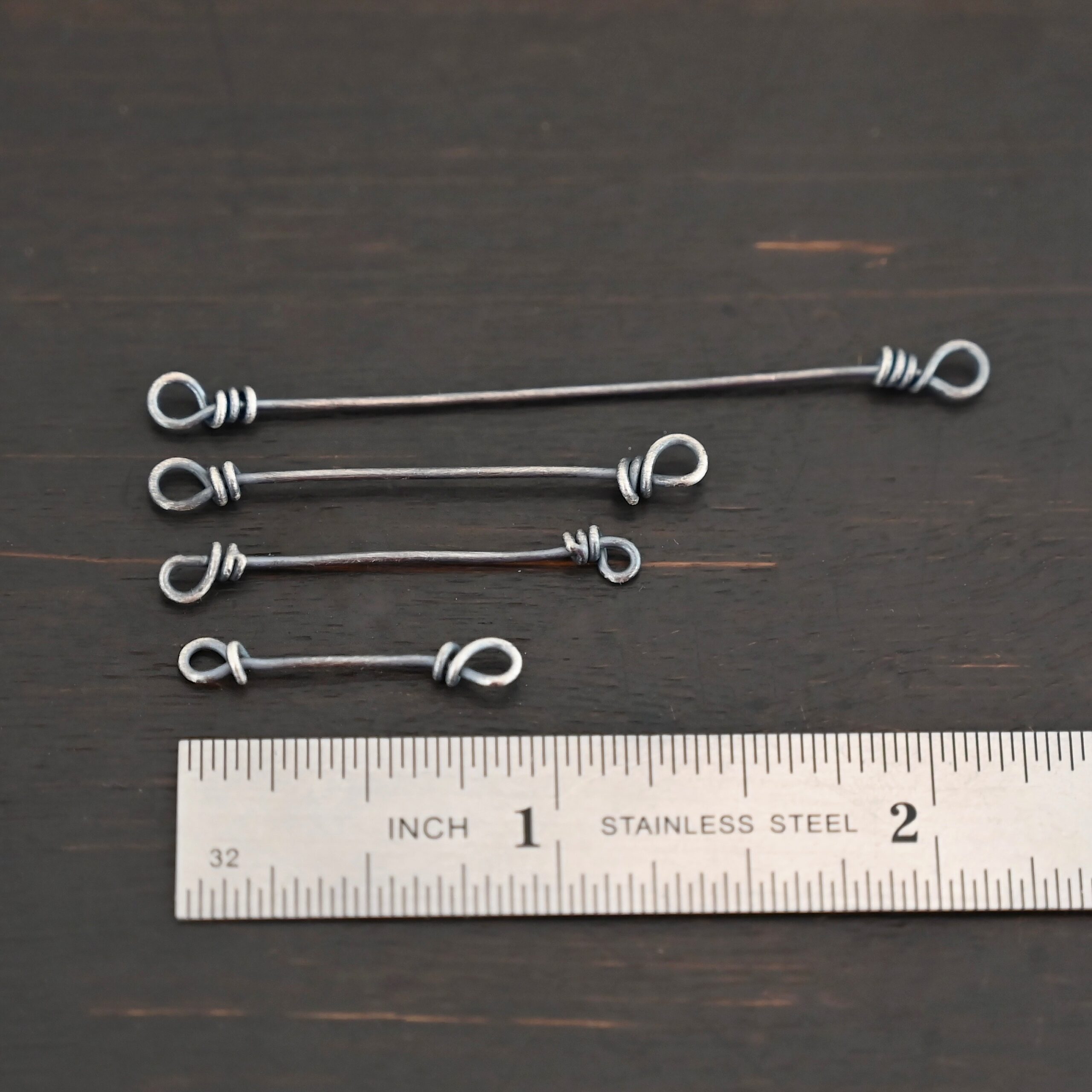 Stick Loop Finding -oxidized Stick Loop Finding -oxidized shown by ruler