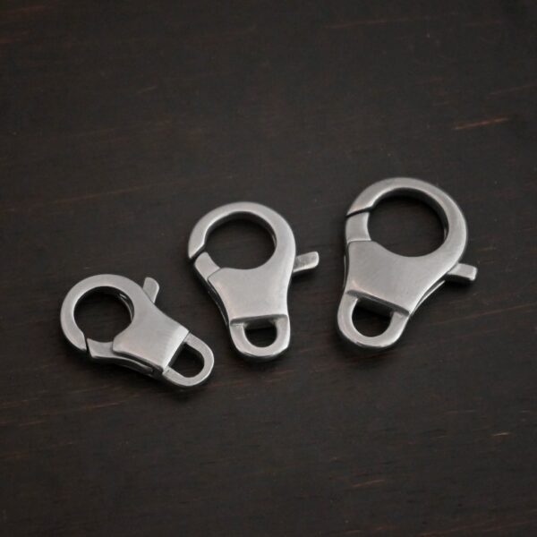 Levi Stainless Steel Lobster Claw shown on dark background