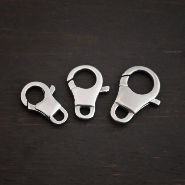 Levi Stainless Steel Lobster Claw shown on dark background