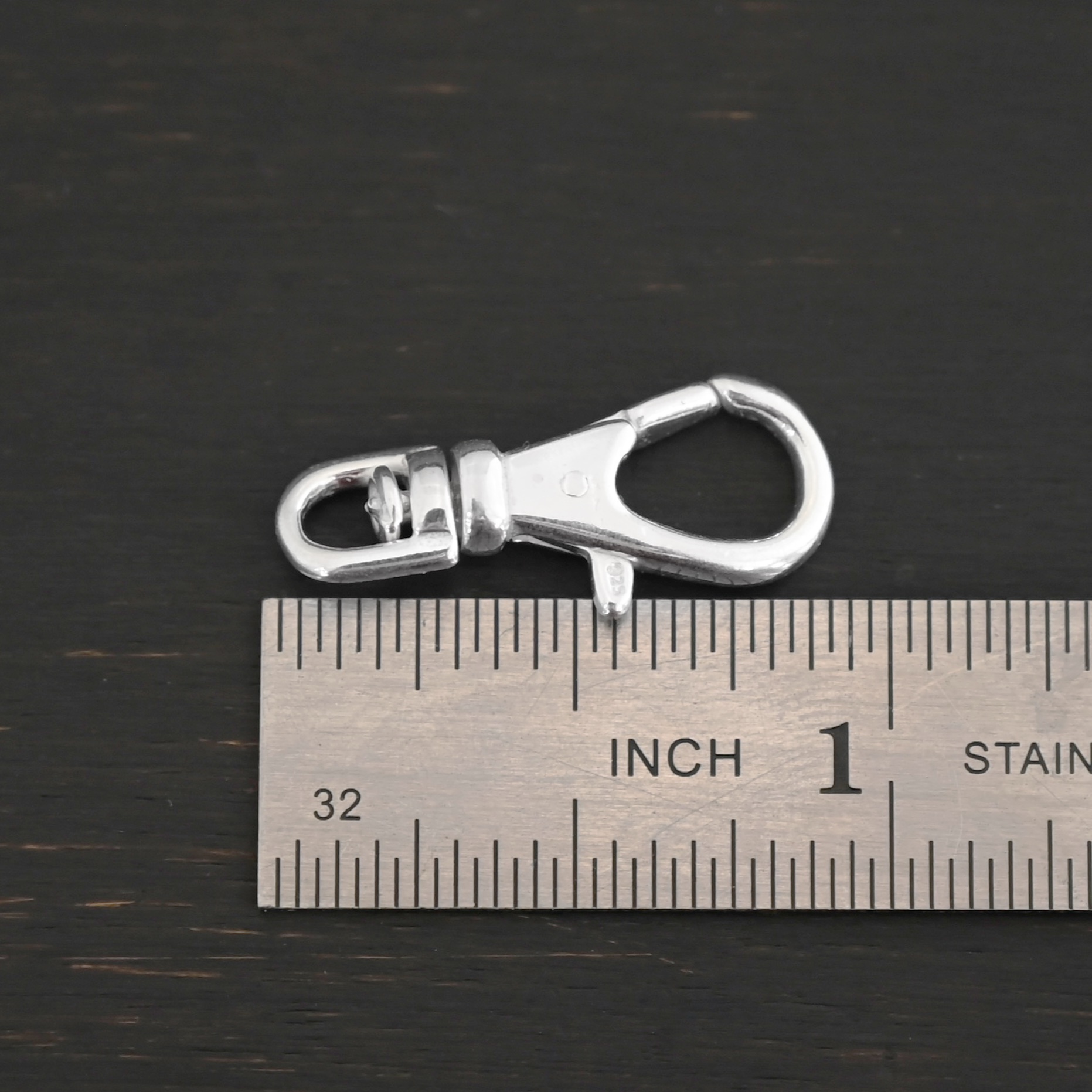 Sofia Swivel Lobster Claw - shiny shown by ruler