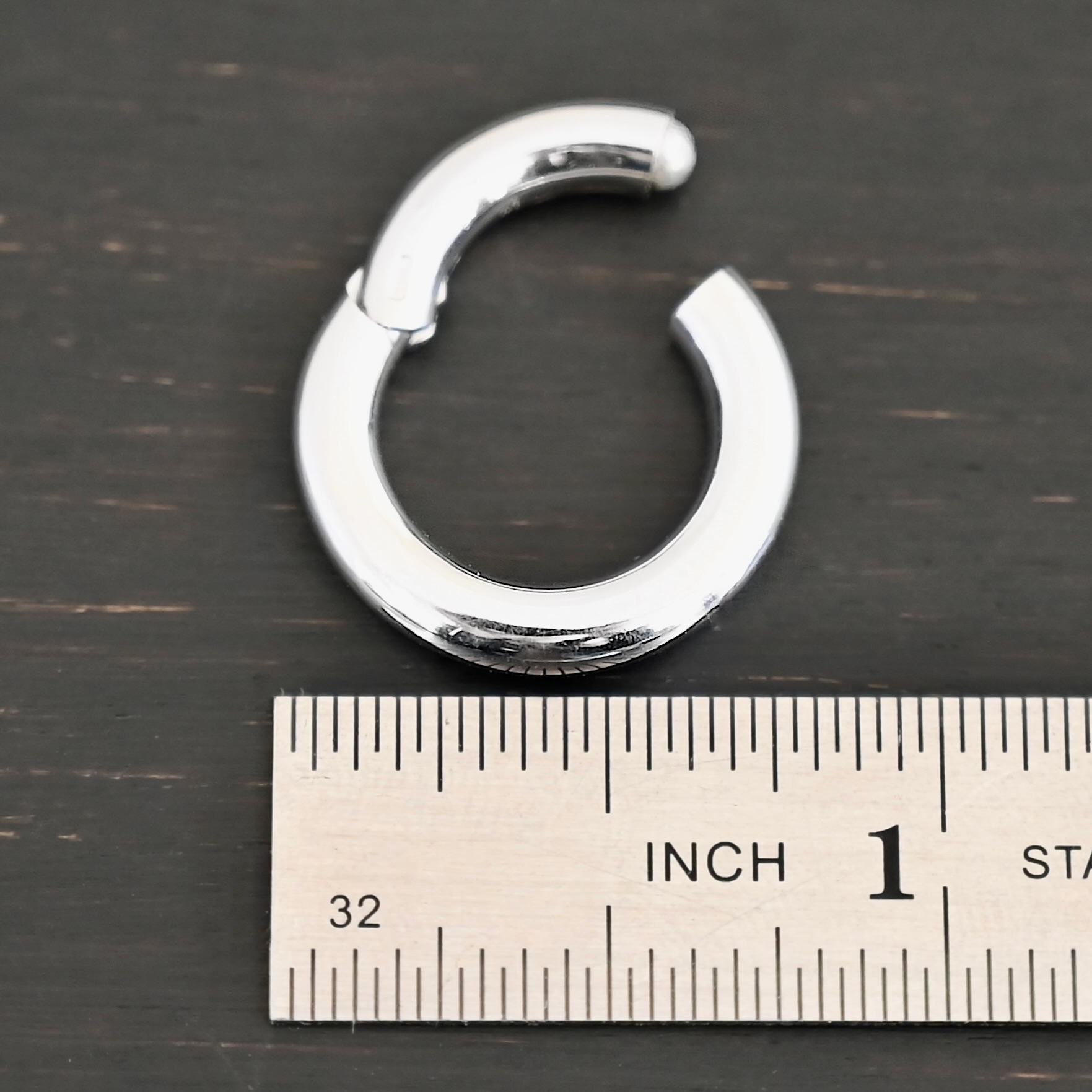 Haven Hinged Clasp - 19mm shiny shown by ruler