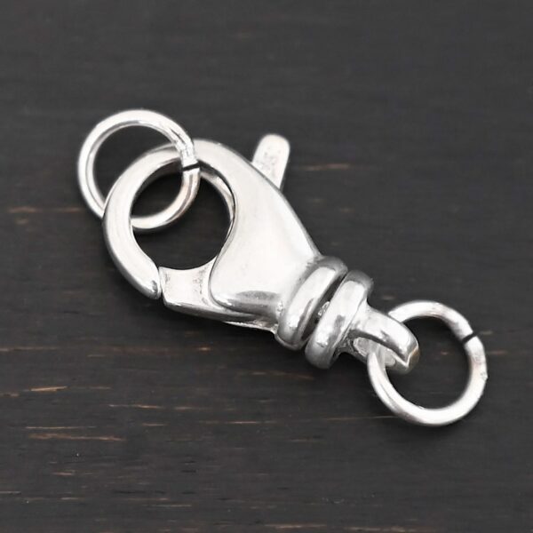 Sammy Swivel Lobster Claw - shiny open JR shown on dark background