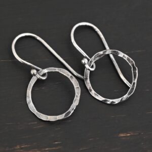 Sterling Silver Hammered Circle Earring – Fawna