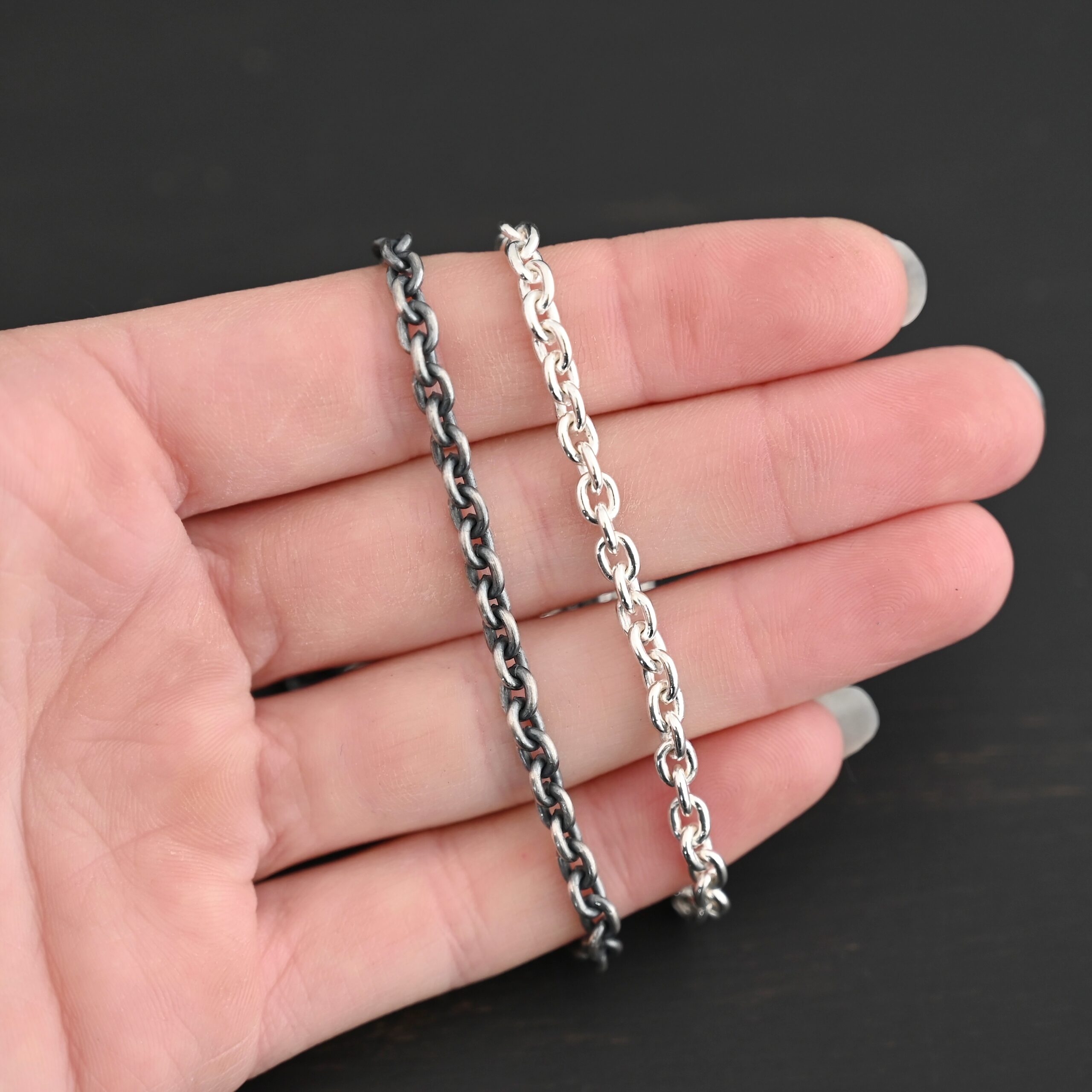 Joan Chain Joan Chain shiny & oxidized shown in hand