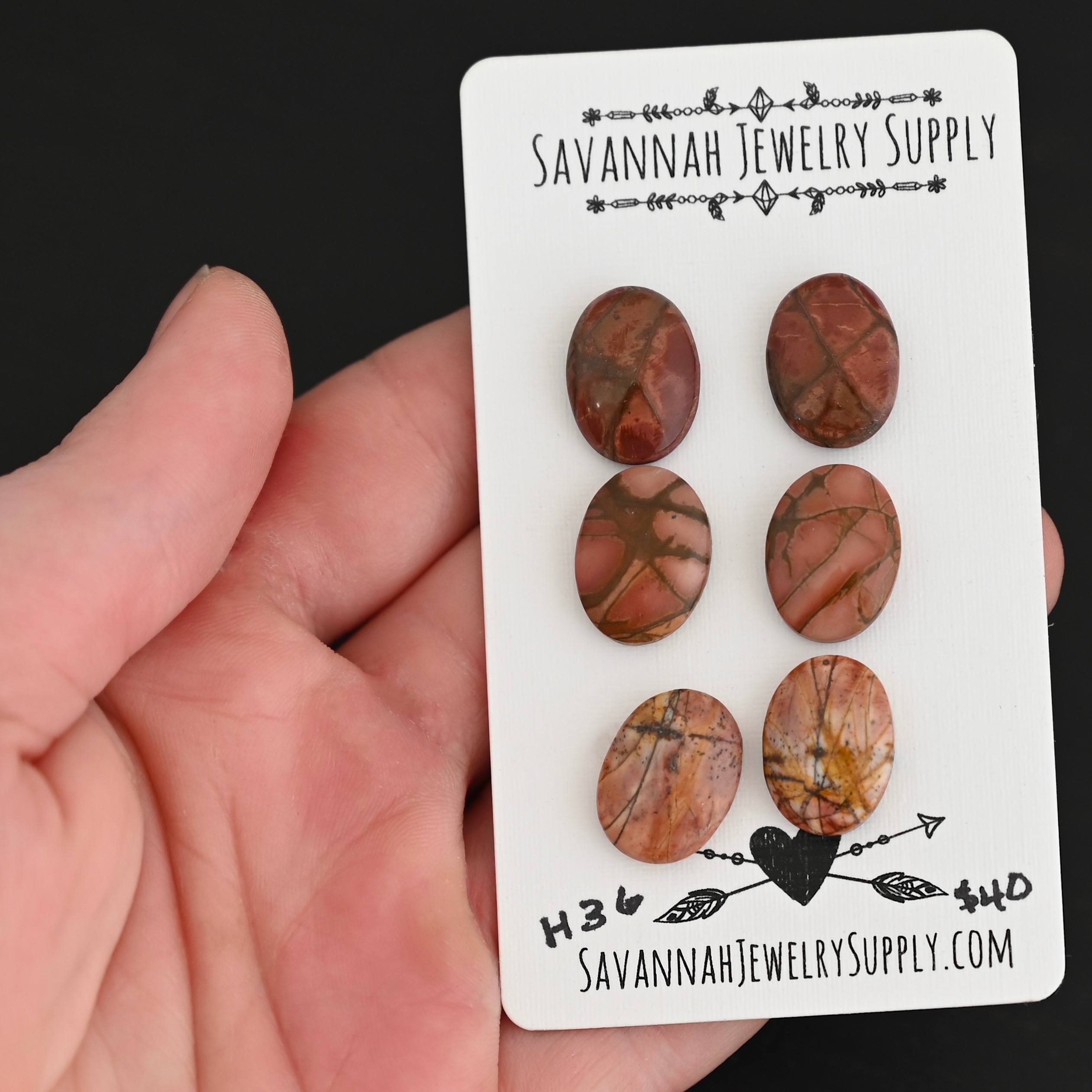 H36 Cherry Creek Jasper shown in hand