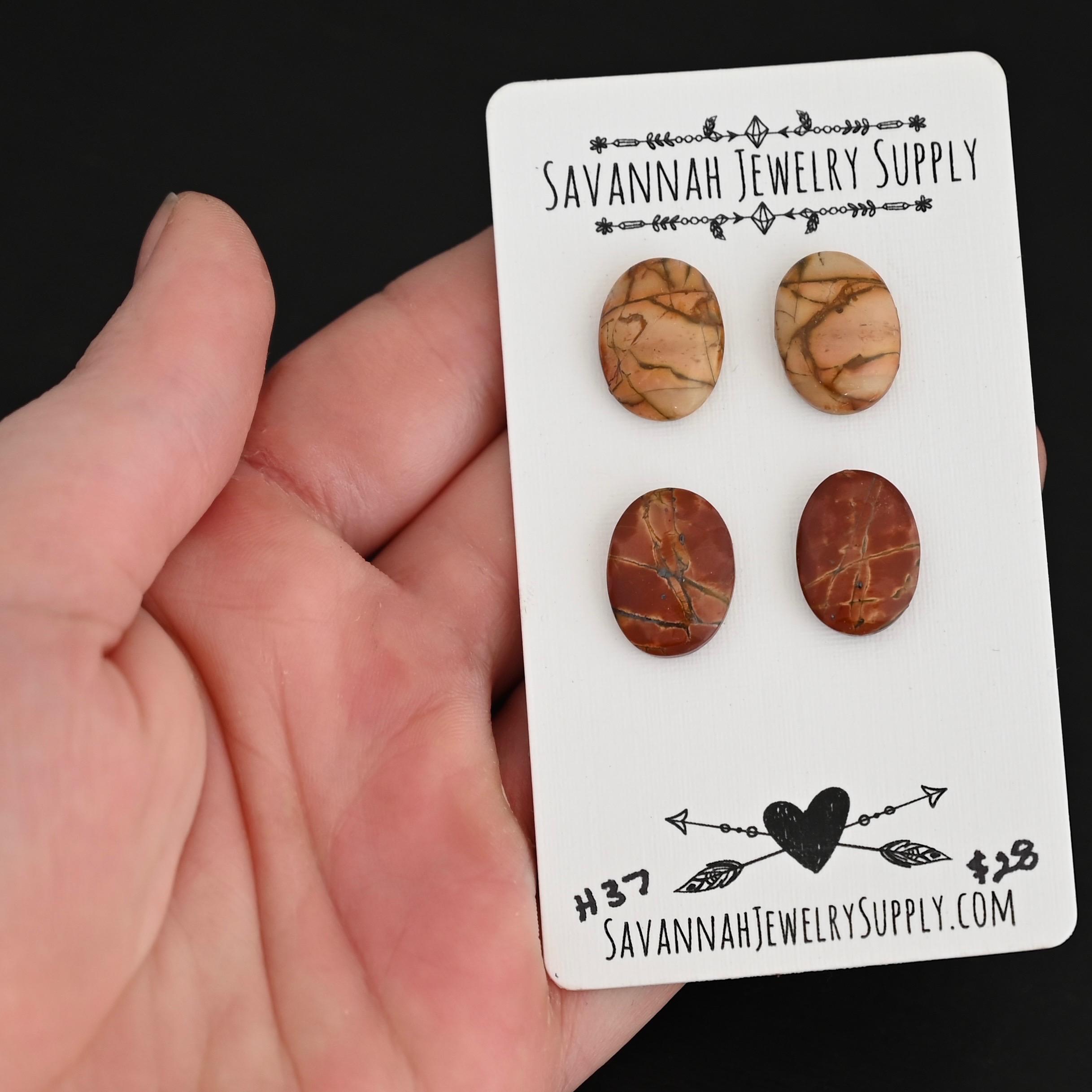 H37 Cherry Creek Jasper shown in hand