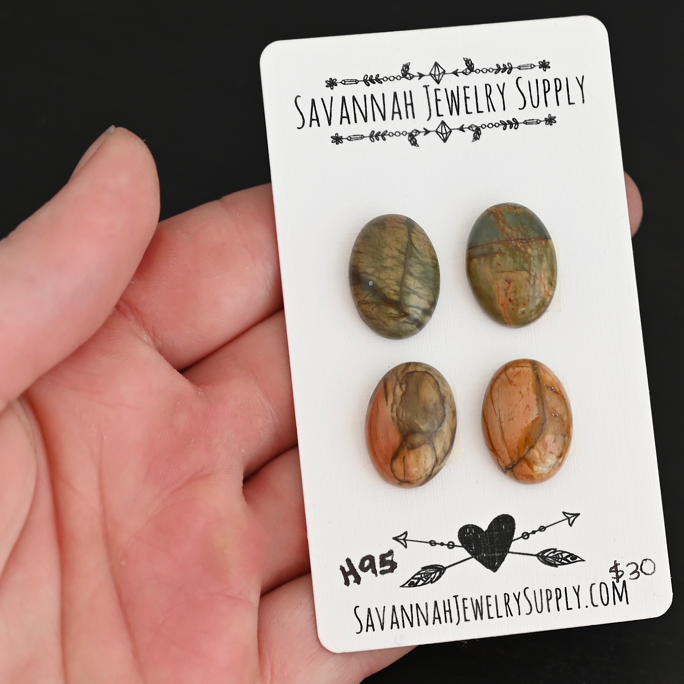 H95 Cherry Creek Jasper shown in hand