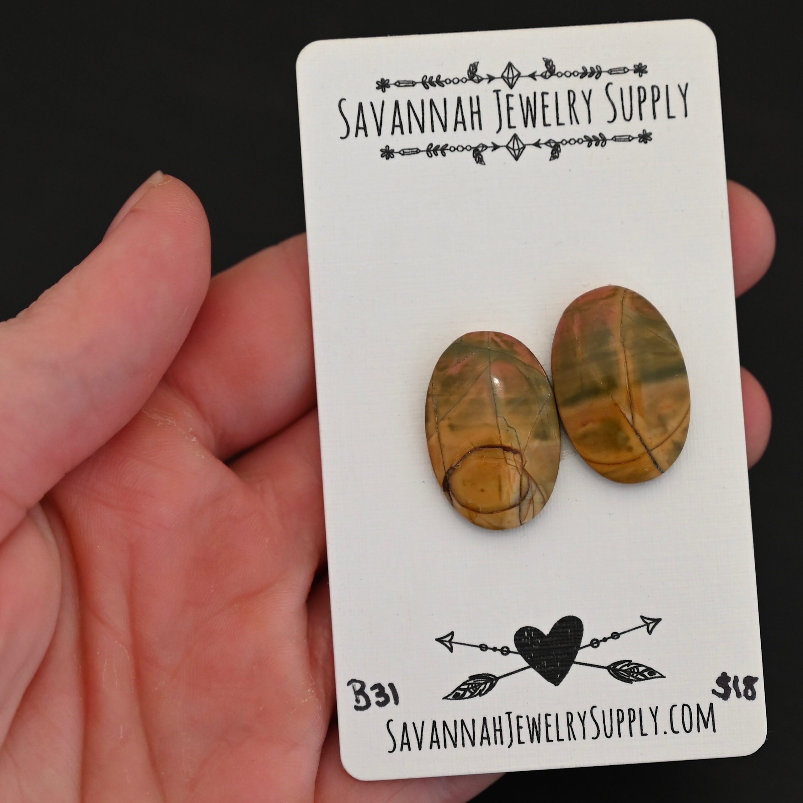 B31 Cherry Creek Jasper shown in hand