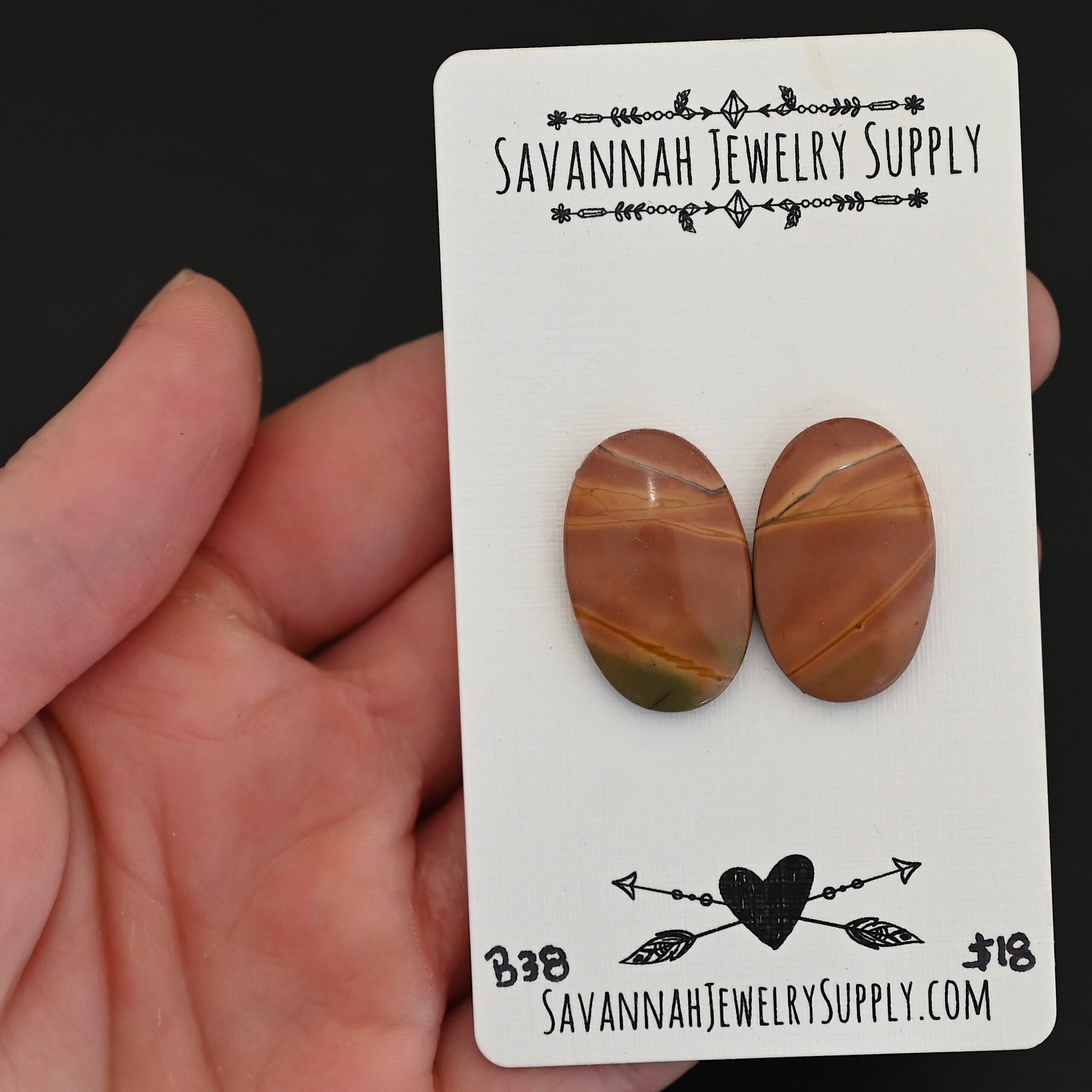 B38 Cherry Creek Jasper shown in hand