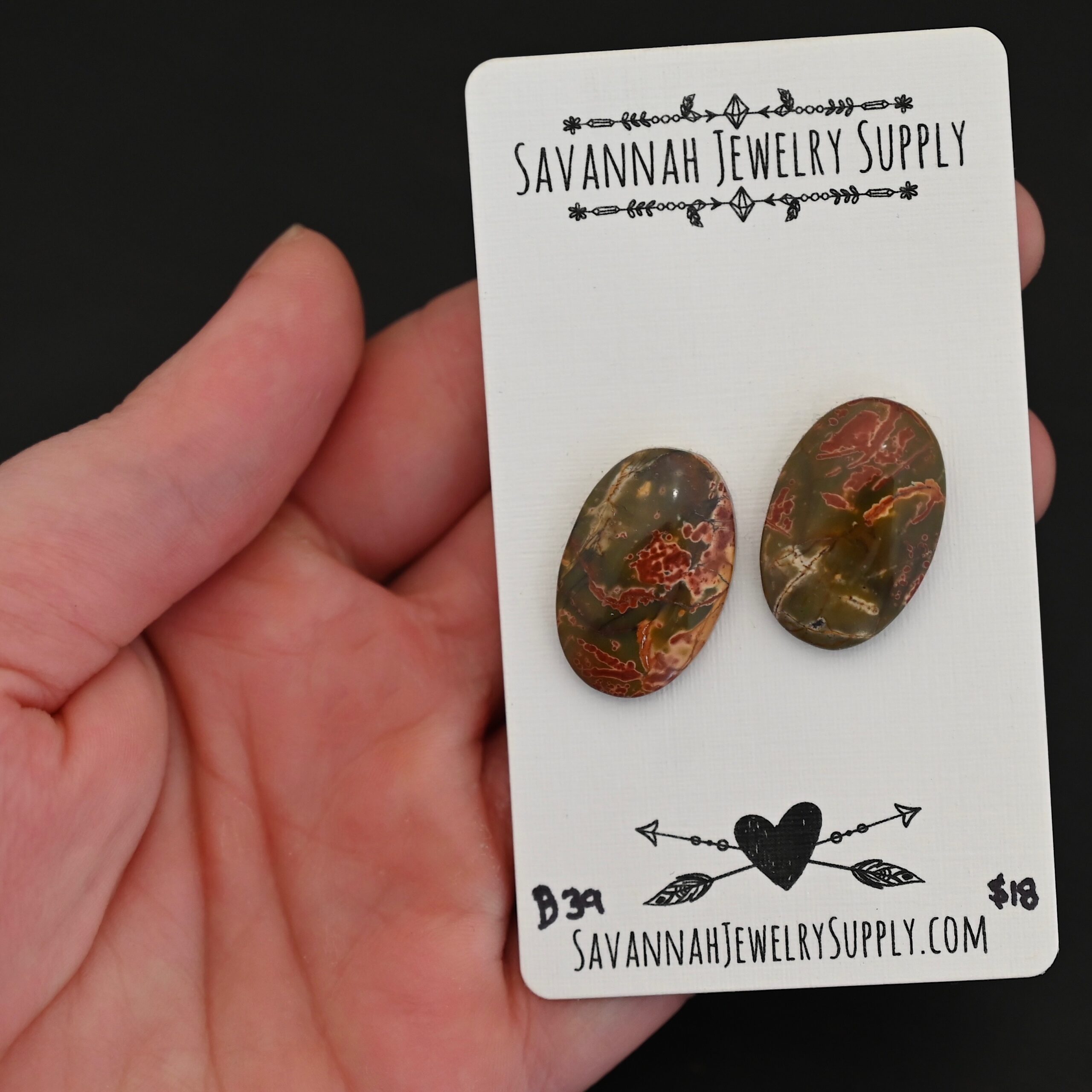 B39 Cherry Creek Jasper shown in hand