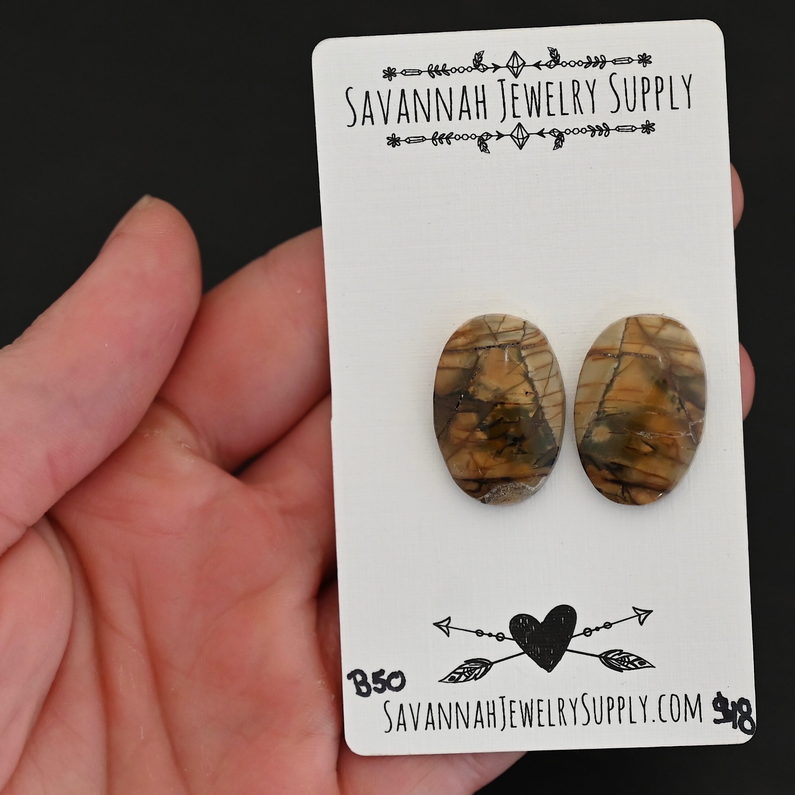 B50 Cherry Creek Jasper shown in hand