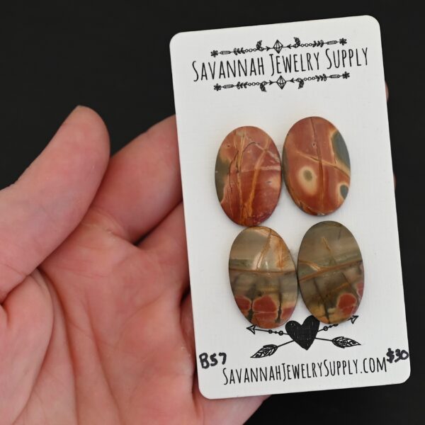 B57 Cherry Creek Jasper shown in hand