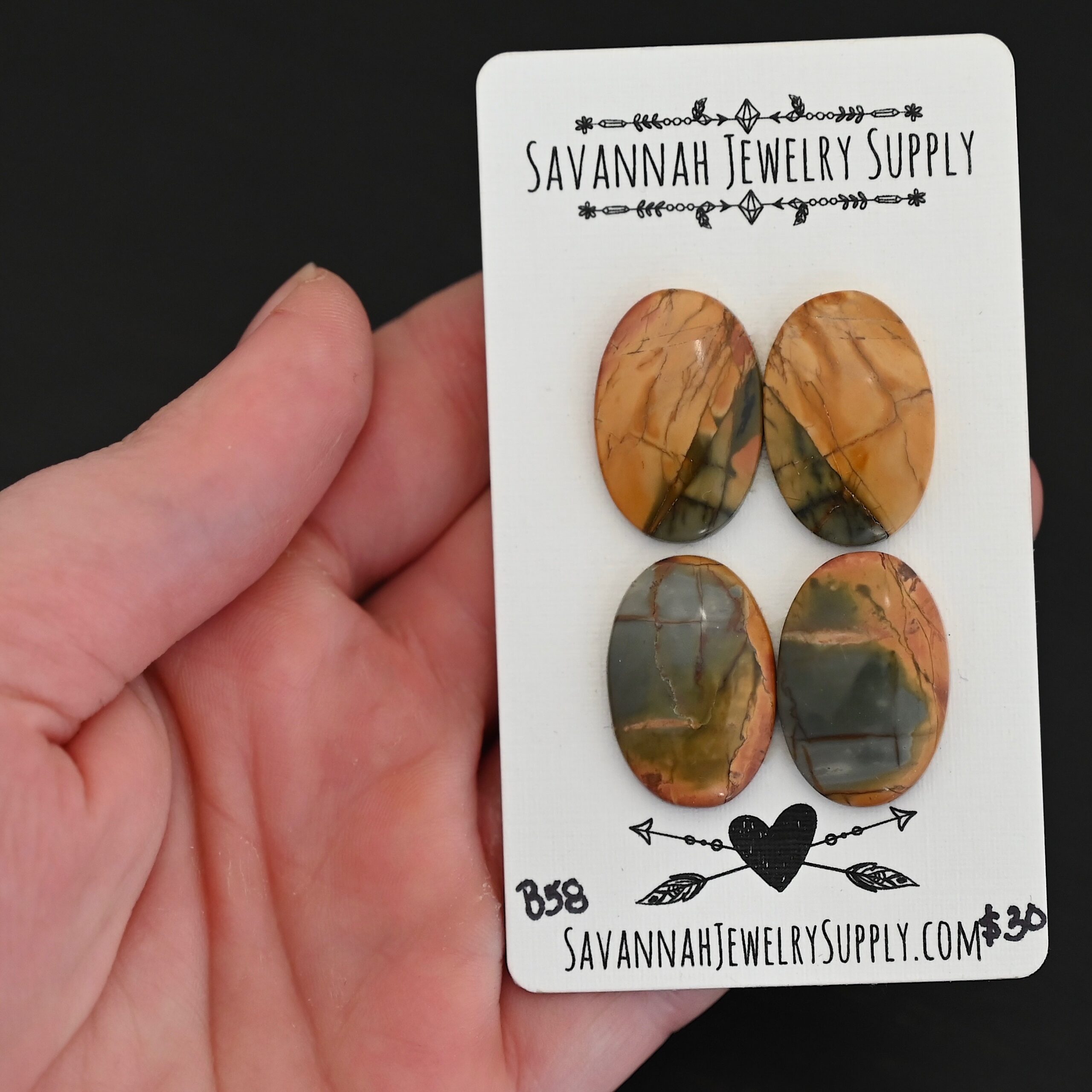 B58 Cherry Creek Jasper shown in hand