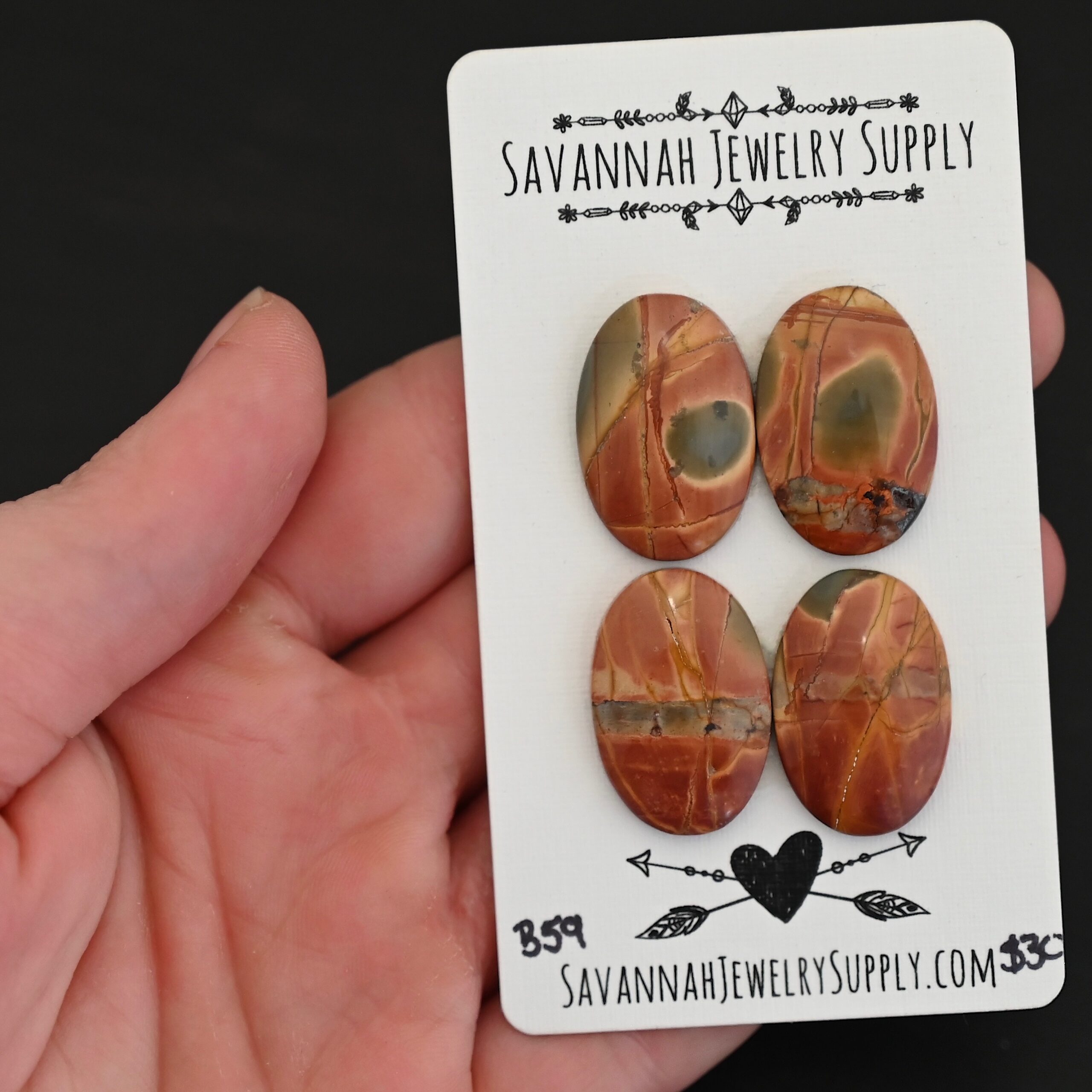 B59 Cherry Creek Jasper shown in hand