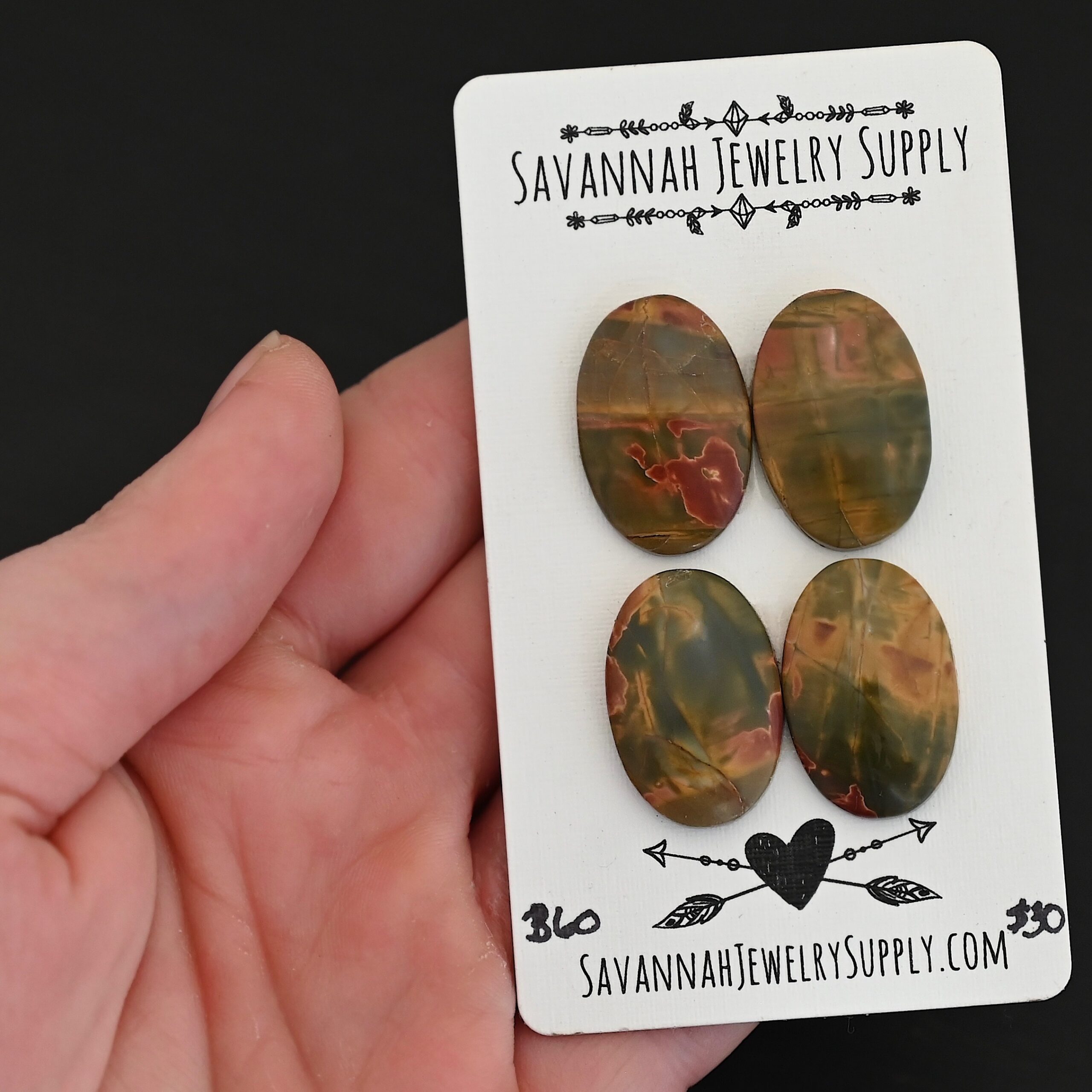 B60 Cherry Creek Jasper shown in hand