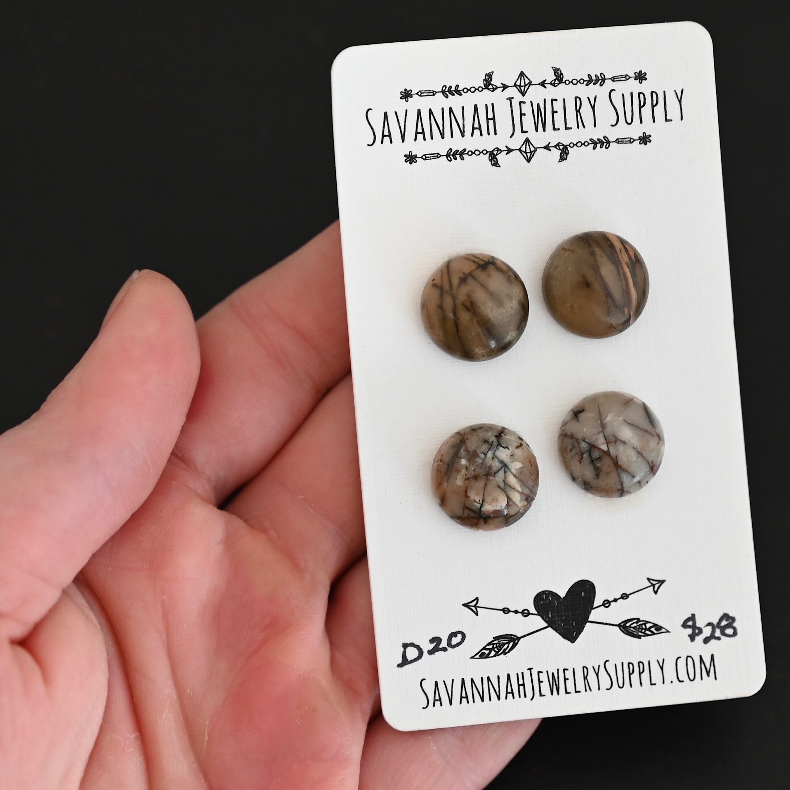 D20 Cherry Creek Jasper shown in hand