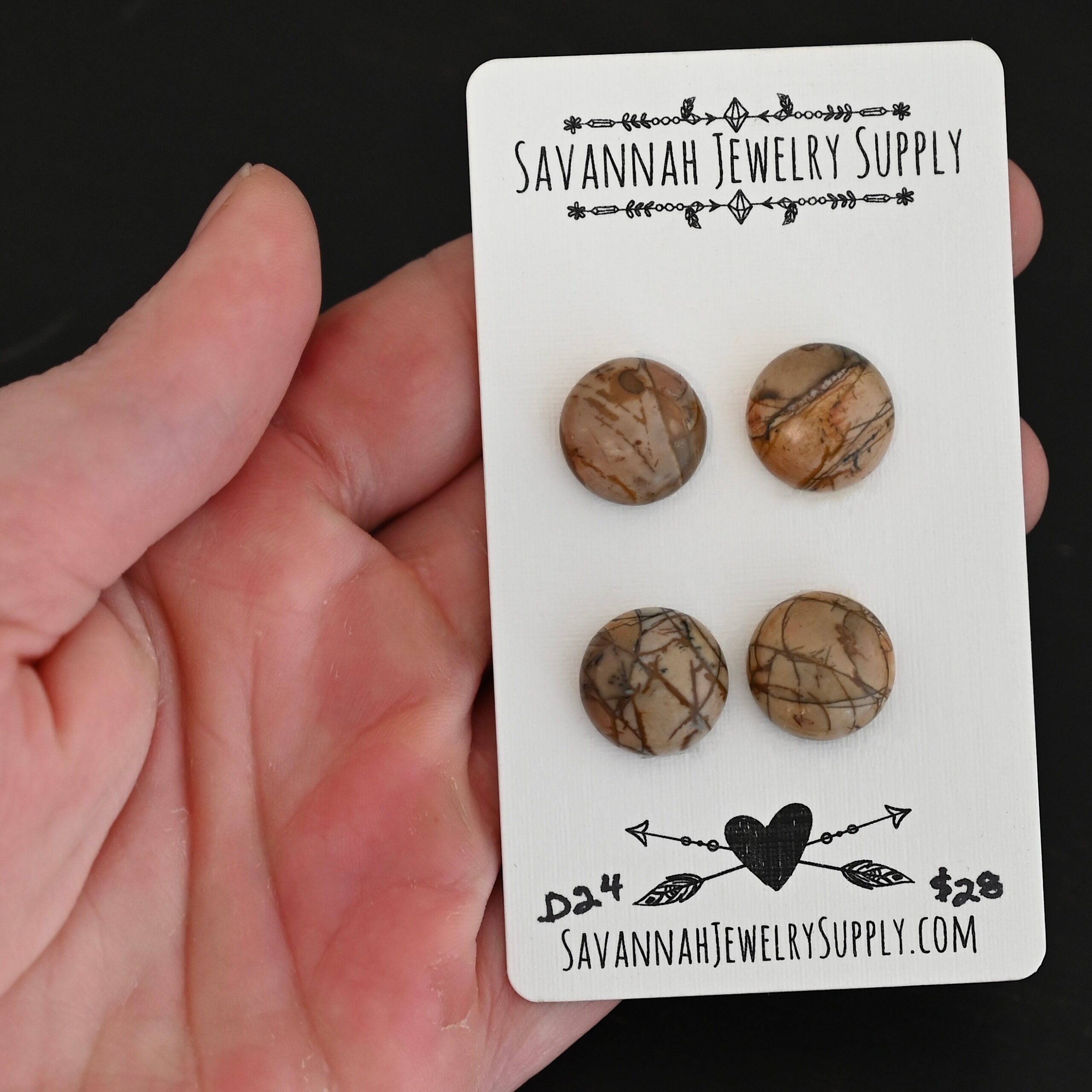 D24 Cherry Creek Jasper shown in hand