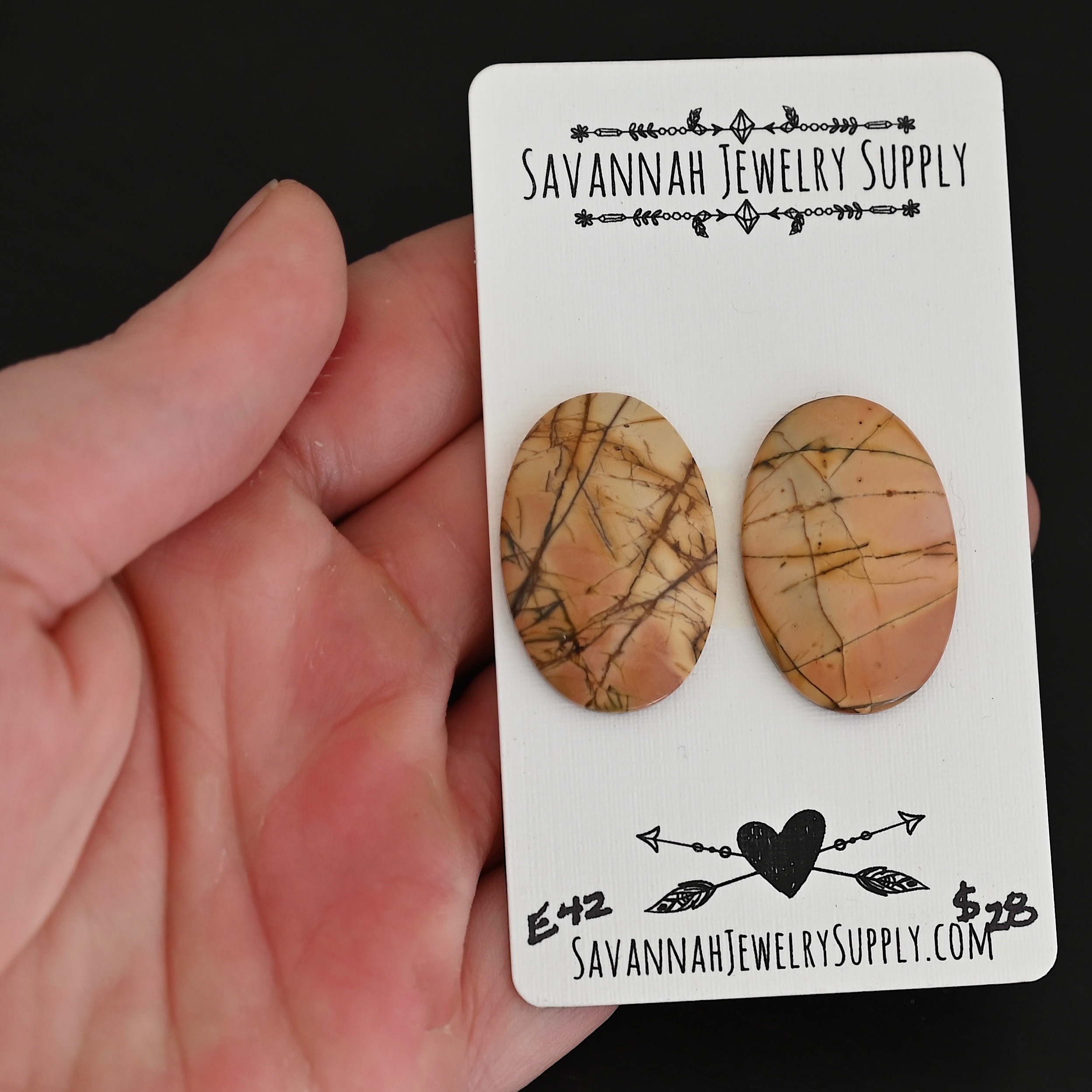 E42 Cherry Creek Jasper E42 Cherry Creek Jasper shown in hand