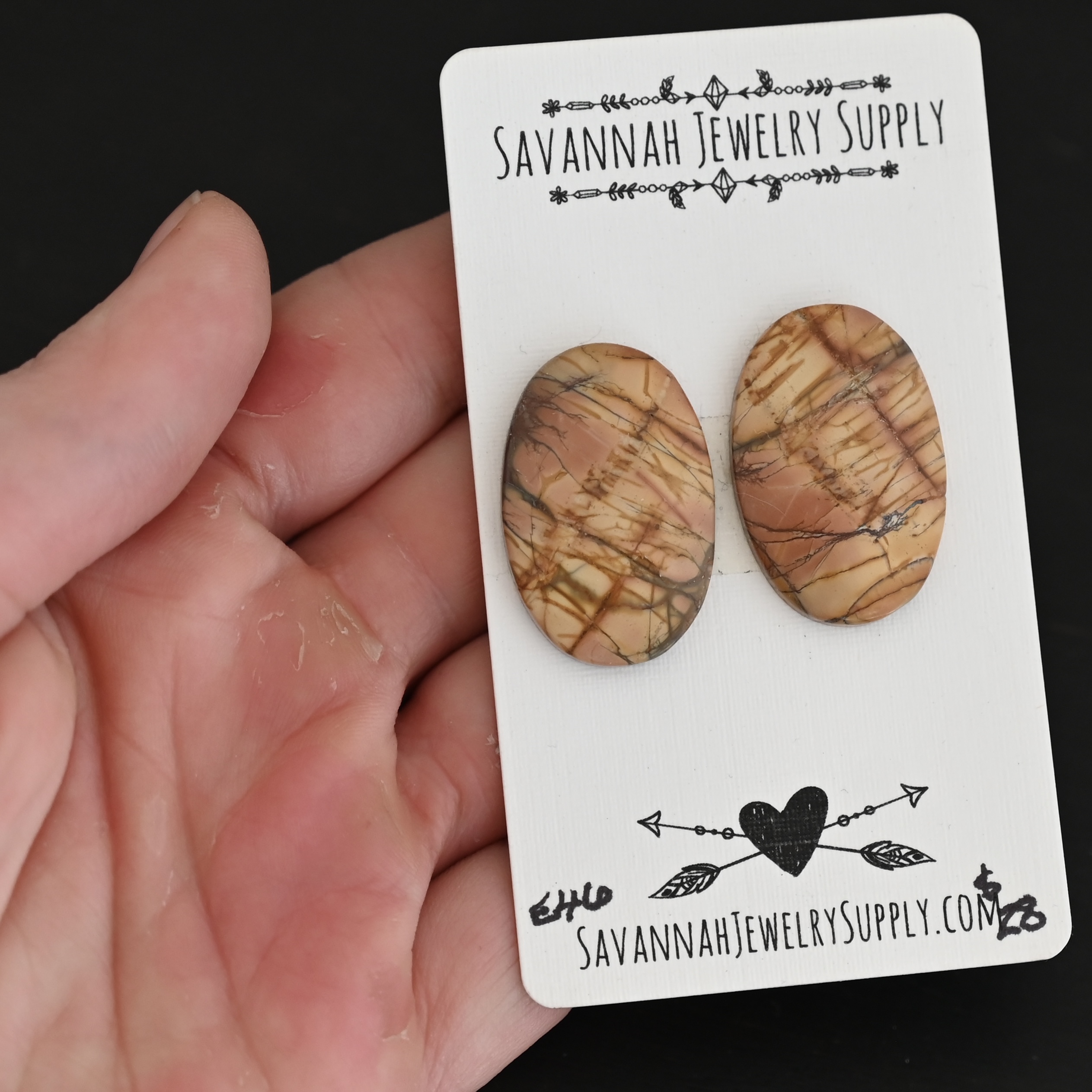 E46 Cherry Creek Jasper shown in hand