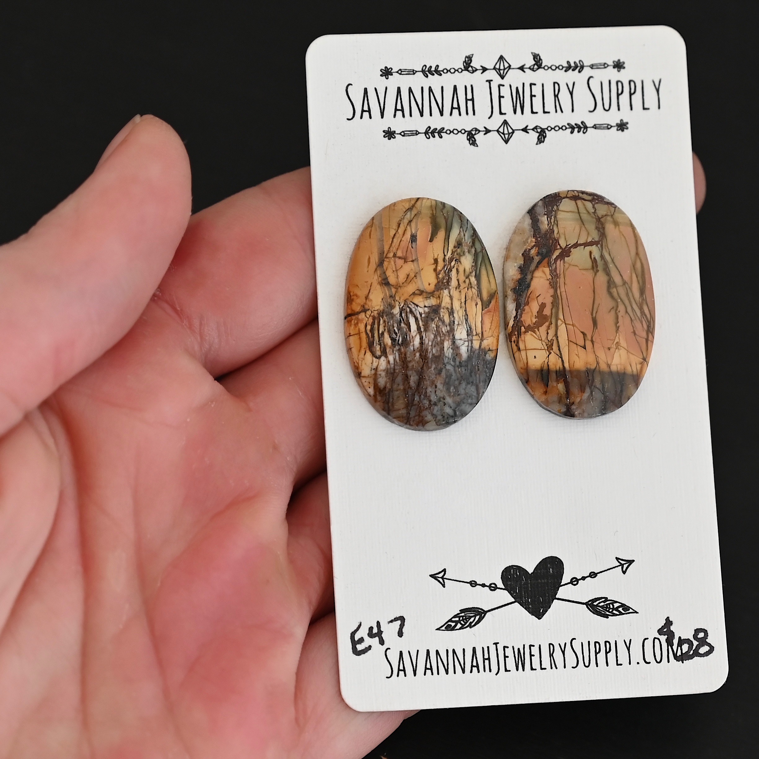 E47 Cherry Creek Jasper shown in hand